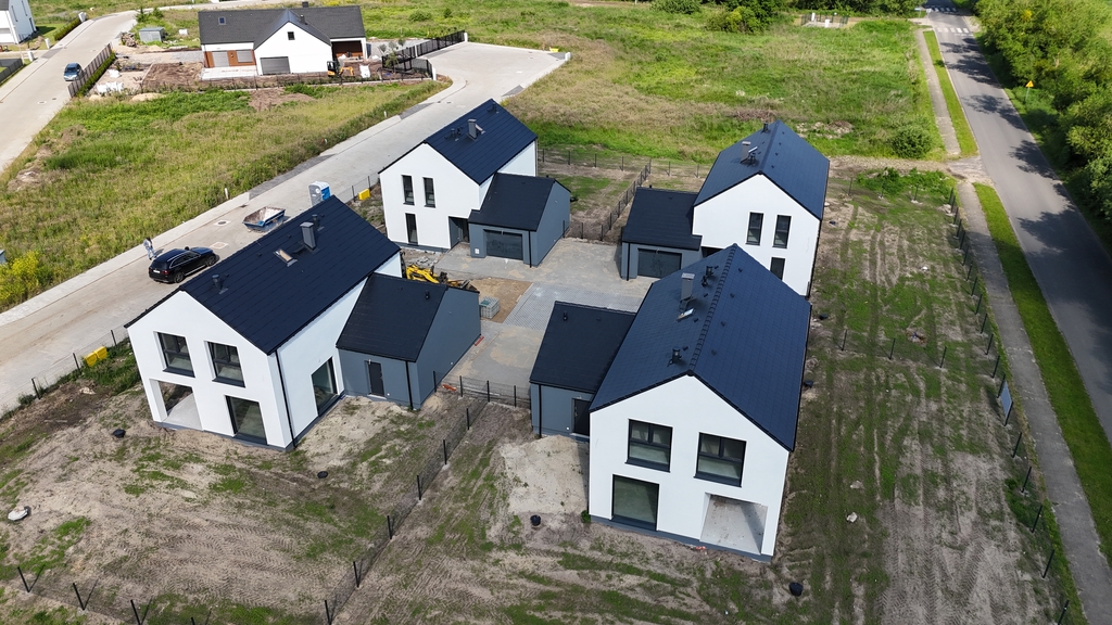 Domy wolnostojące w Dobrej (2)