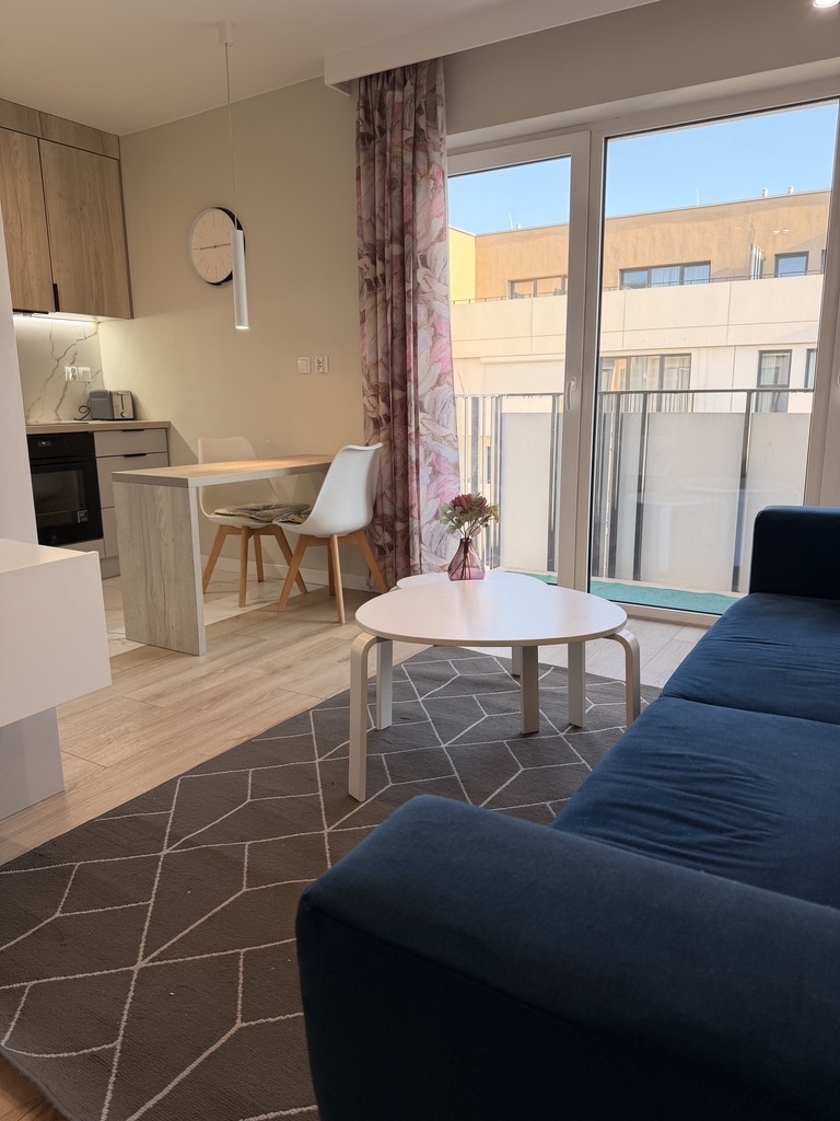 Stylowa kawalerka z balkonem Osiedle Reda City (1)