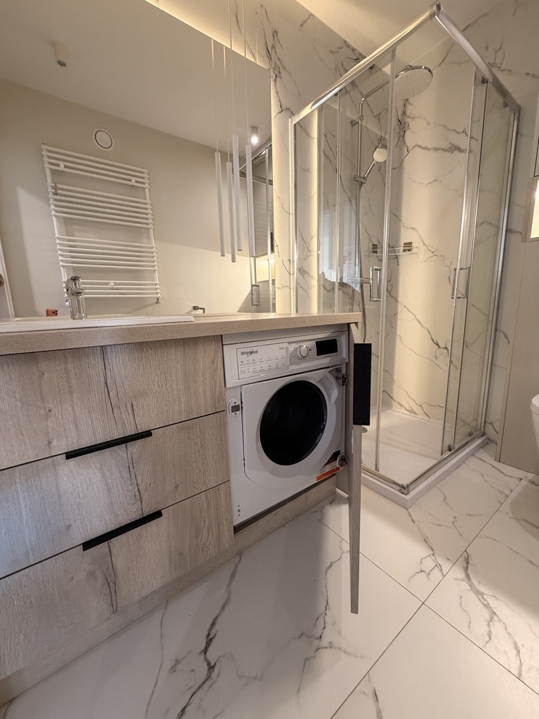 Stylowa kawalerka z balkonem Osiedle Reda City (11)