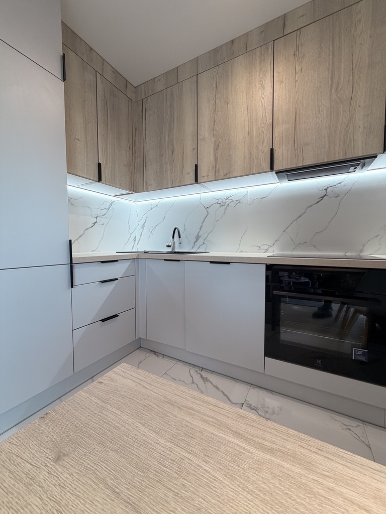 Stylowa kawalerka z balkonem Osiedle Reda City (7)