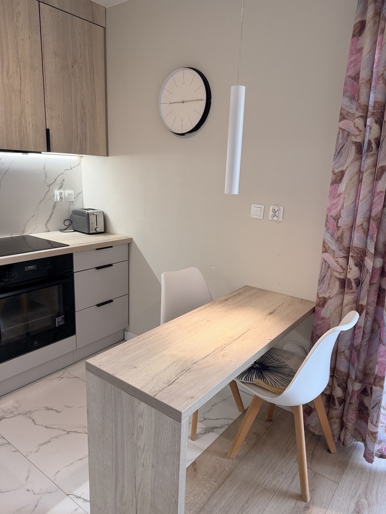 Stylowa kawalerka z balkonem Osiedle Reda City (9)