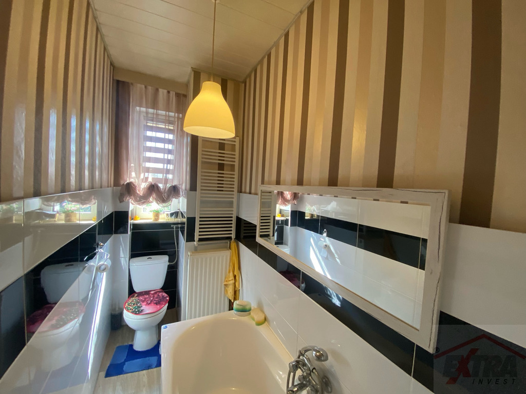 Piętro domu, ogród, spokojna okolica (11)