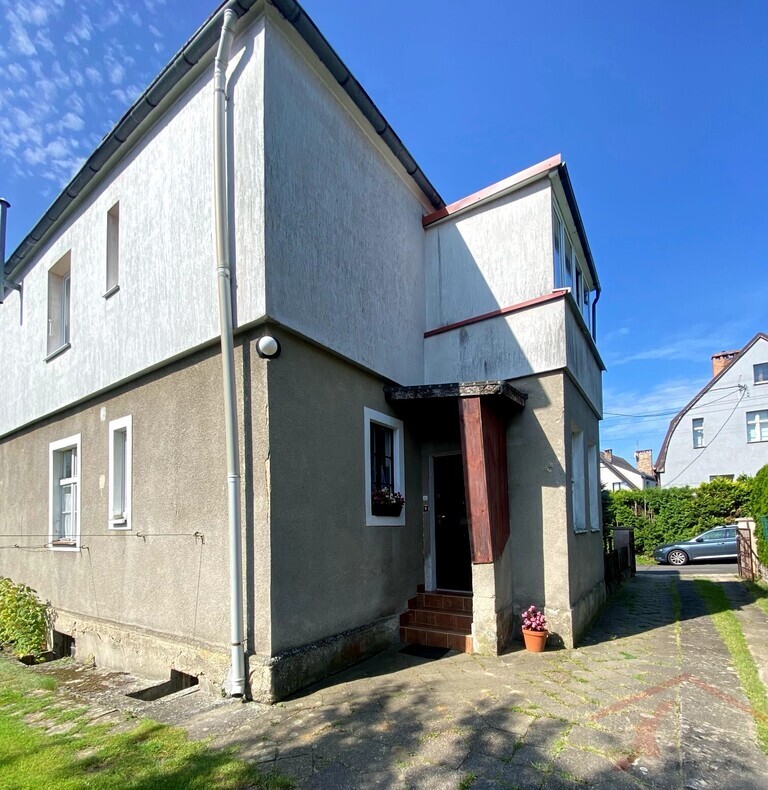 Piętro domu, ogród, spokojna okolica (18)