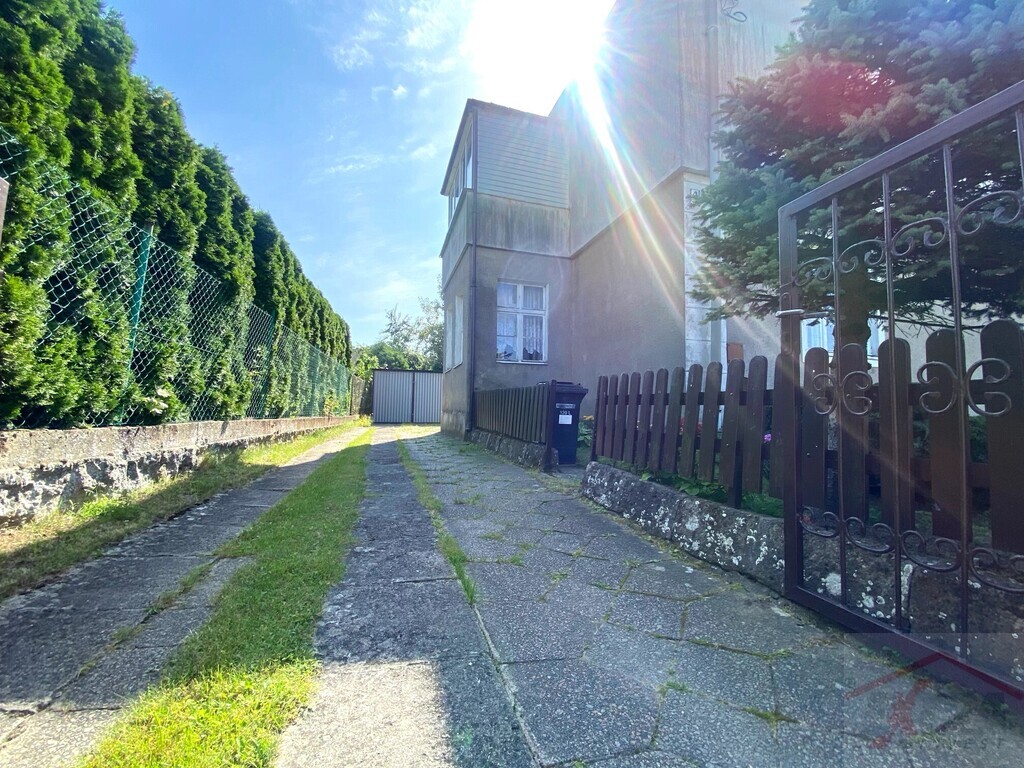 Piętro domu, ogród, spokojna okolica (20)