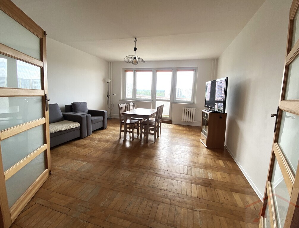 3 widne pokoje, duży hall, balkon (3)