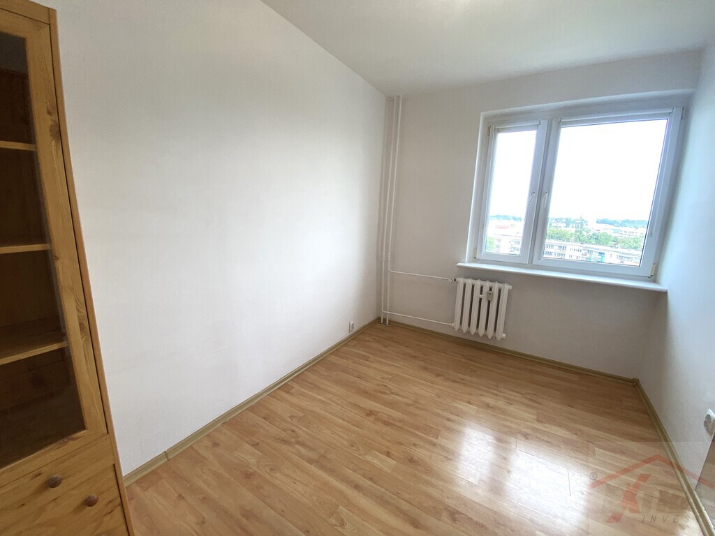 3 widne pokoje, duży hall, balkon (7)