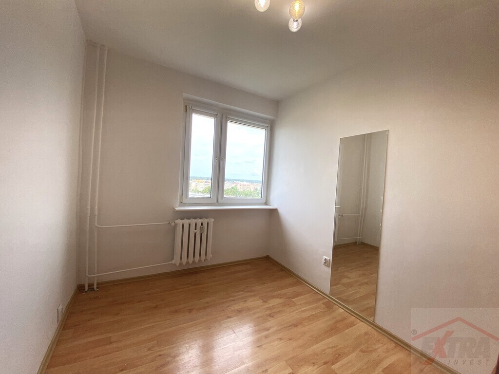 3 widne pokoje, duży hall, balkon (8)