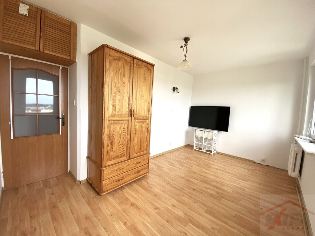 3 widne pokoje, duży hall, balkon (9)