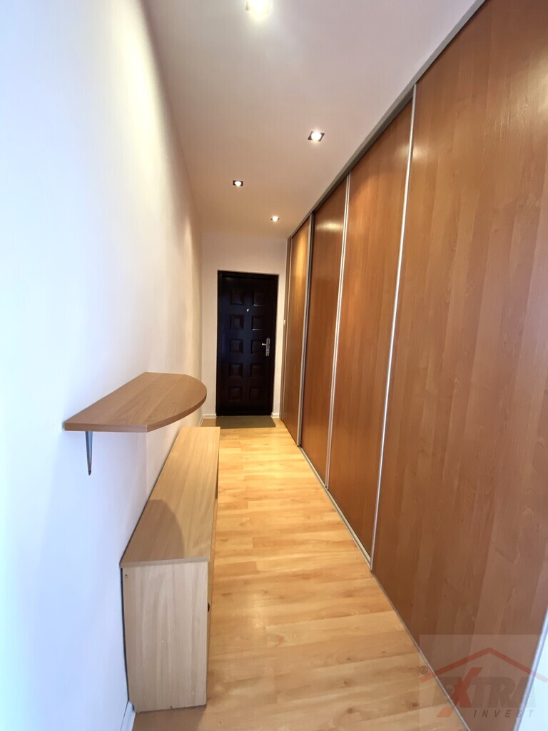 3 widne pokoje, duży hall, balkon (15)