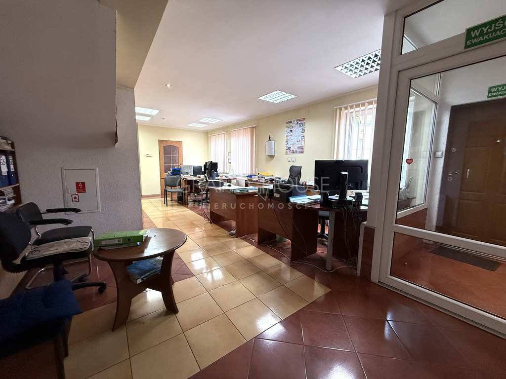 Budynek usługowo-biurowy+garaże | Łobez| (2)