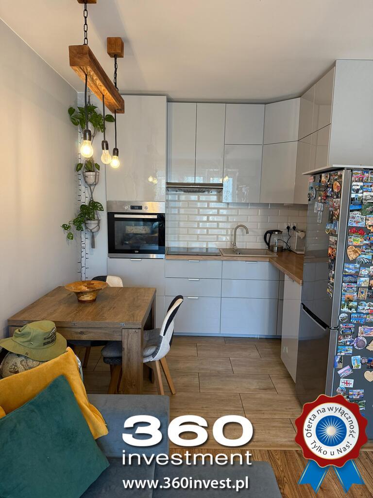 2pok z balkonem, miejscem postojowym i komórką (5)