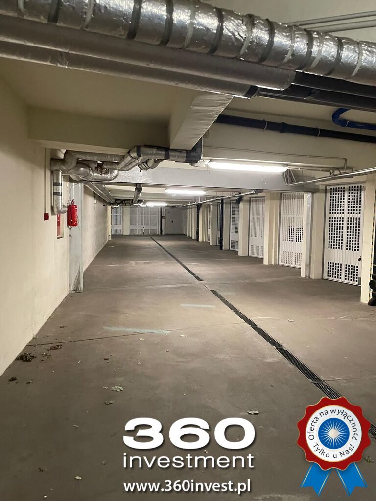 2 pok przy Jasnych Błoniach budynek 2005r, garaż (8)