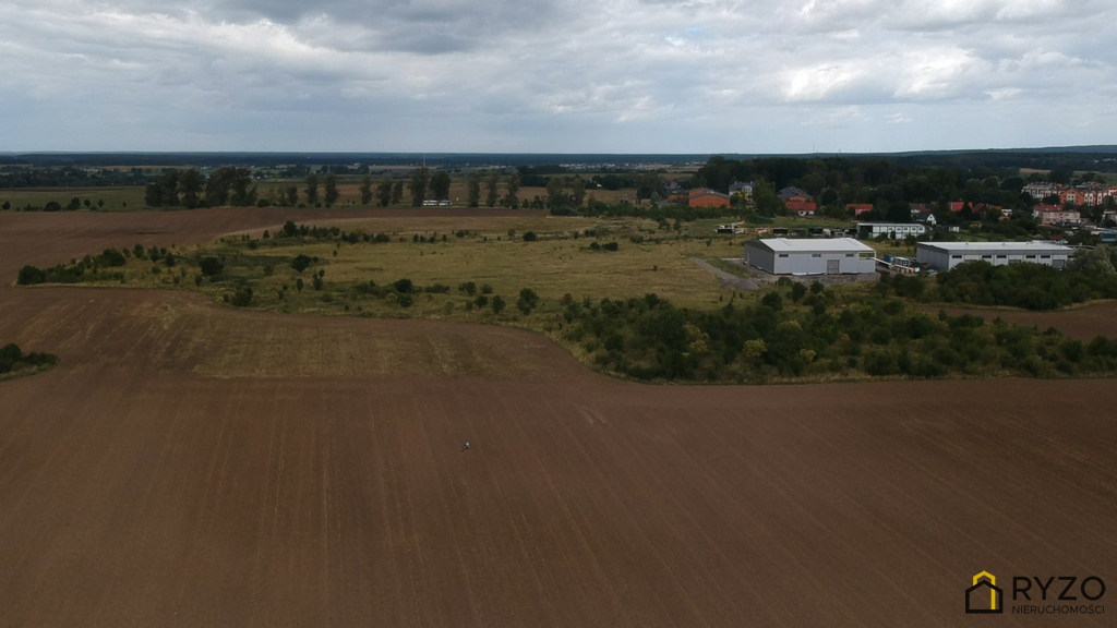 Teren 1,7672 ha z warunkami zabudowy pod 2 hale. (5)