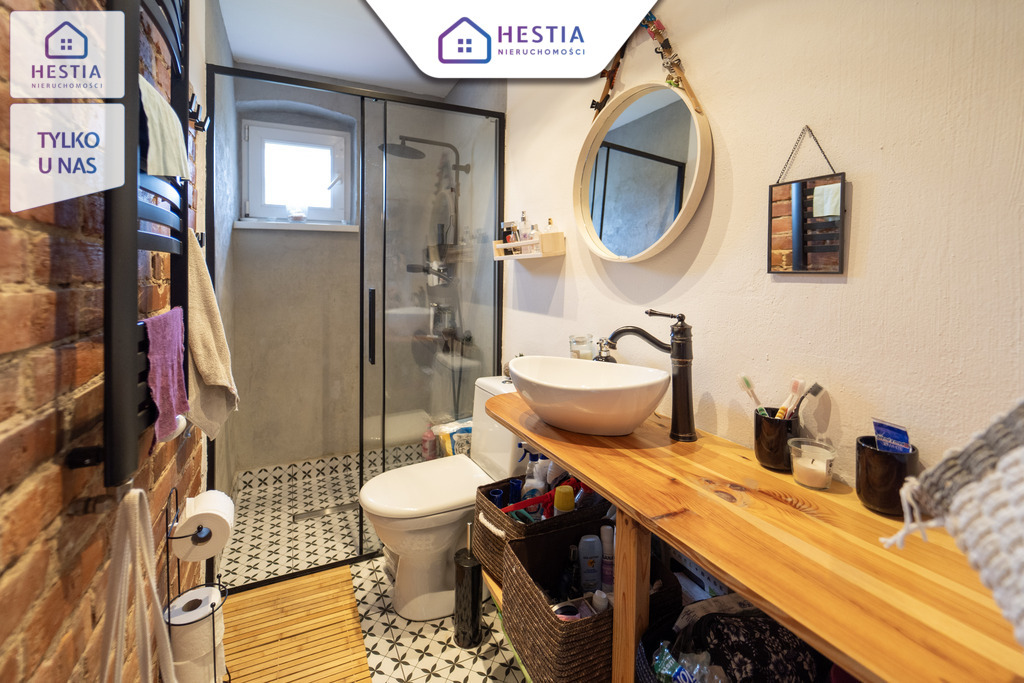 Dom z potencjałem, dużą działką i widokiem na staw (11)