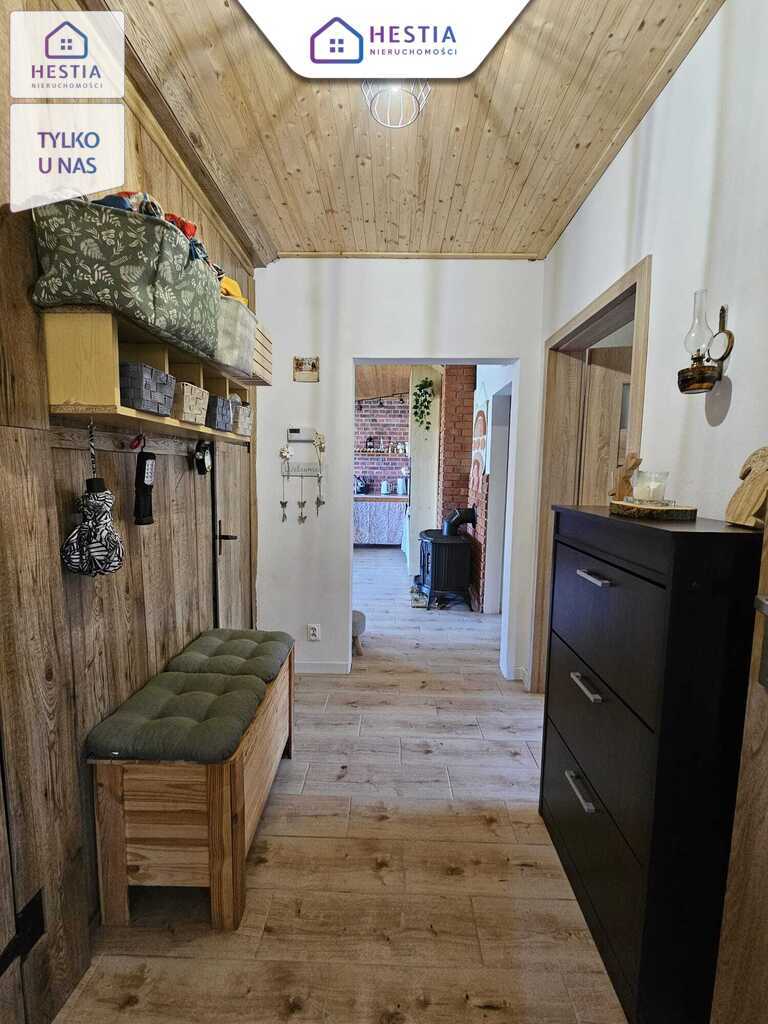 Dom z potencjałem, dużą działką i widokiem na staw (5)