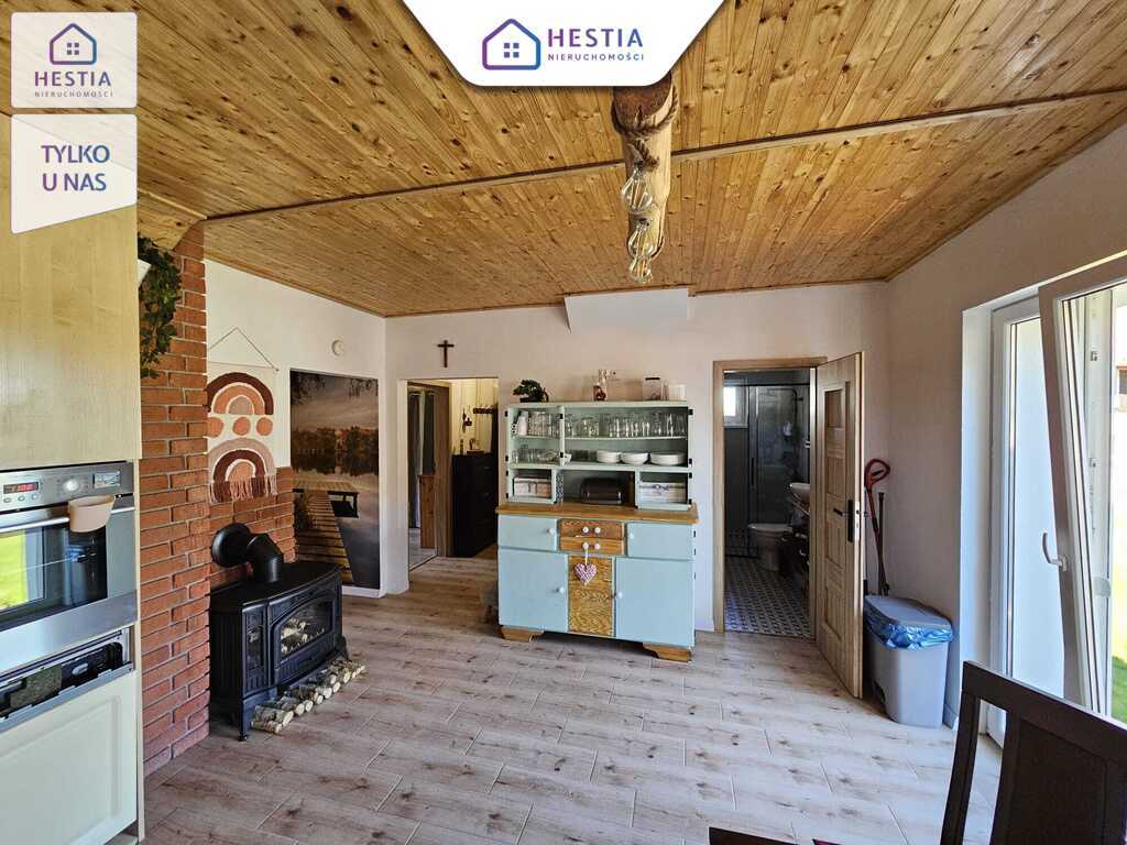 Dom z potencjałem, dużą działką i widokiem na staw (3)