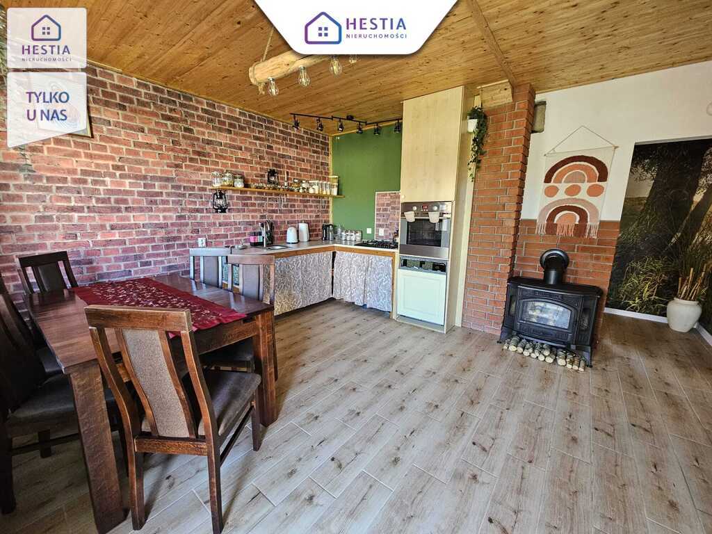 Dom z potencjałem, dużą działką i widokiem na staw (1)