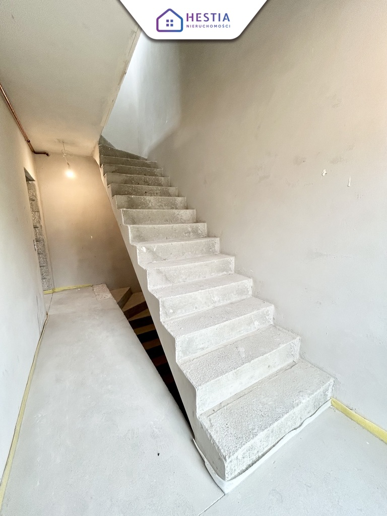 Dwupoziomowe mieszkanie - 5 pokoi. Widok na zieleń (10)