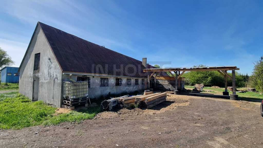 Duża działka rolna z zabudową produkcyjno-usług. (5)