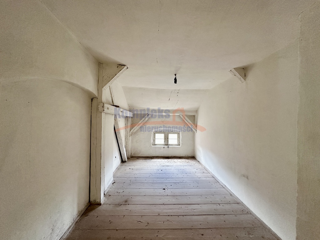 Nieruchomość - ogromny potencjał! (10)