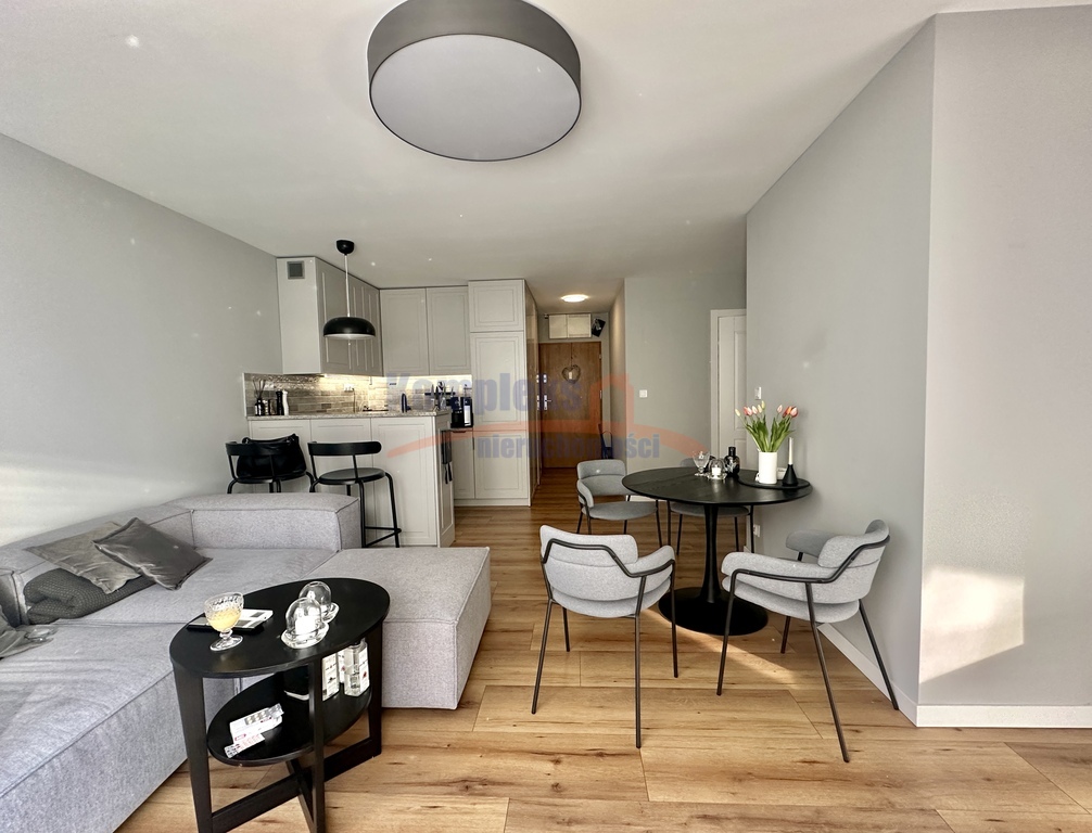 3 pokoje + garderoba - Taras 37 m2 - Garaż (3)