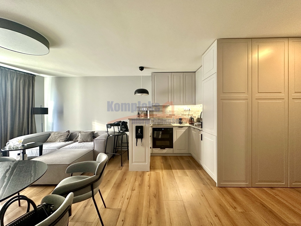 3 pokoje + garderoba - Taras 37 m2 - Garaż (4)