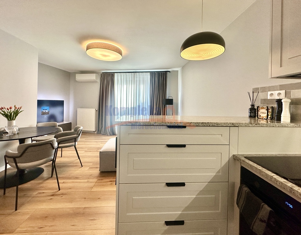 3 pokoje + garderoba - Taras 37 m2 - Garaż (6)