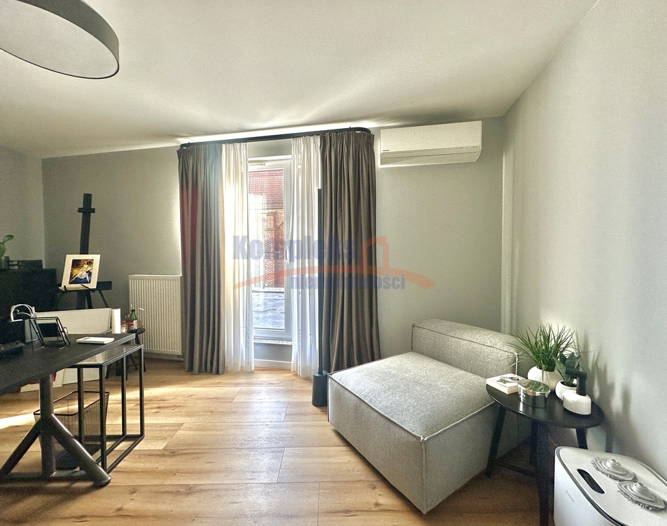 3 pokoje + garderoba - Taras 37 m2 - Garaż (11)