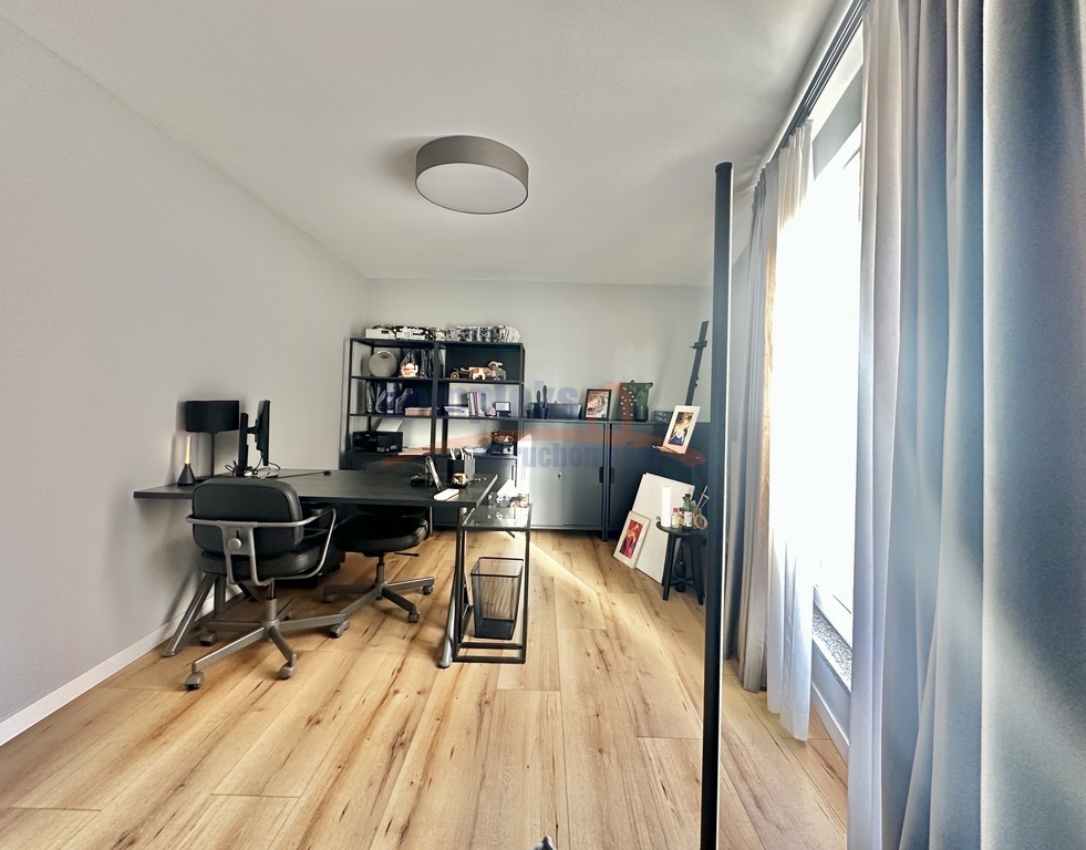 3 pokoje + garderoba - Taras 37 m2 - Garaż (12)