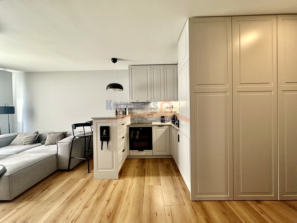 3 pokoje + garderoba - Taras 37 m2 - Garaż (23)