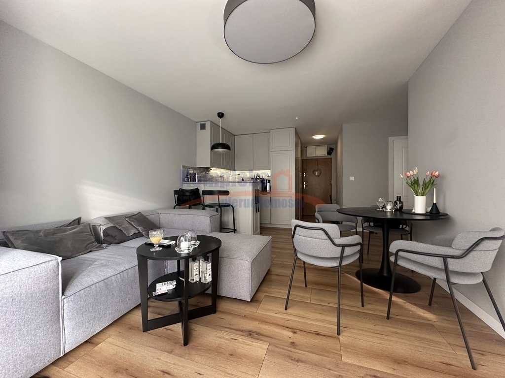 3 pokoje + garderoba - Taras 37 m2 - Garaż (24)