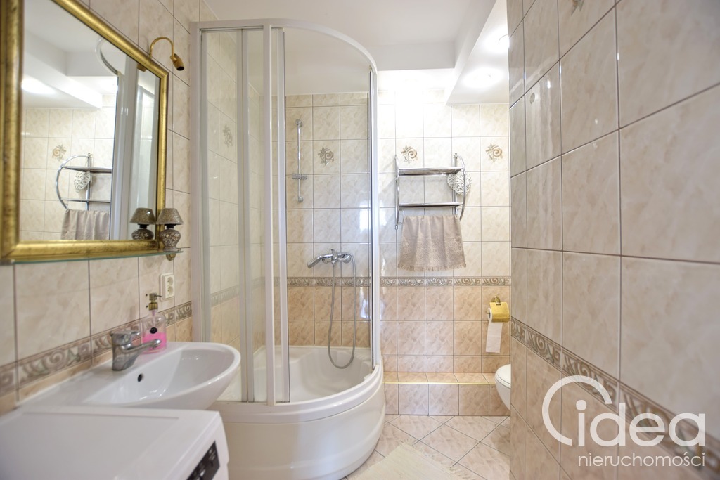 3 duże pokoje w pobliżu Galaxy z balkonem (7)