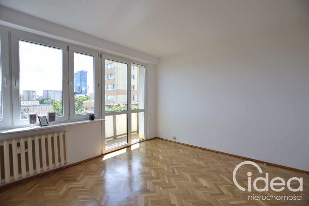 3 duże pokoje w pobliżu Galaxy z balkonem (1)