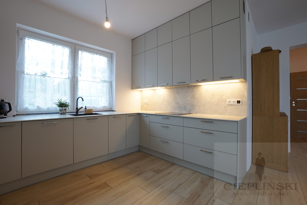 Wyjątkowy, nowy dom parterowy w otoczeniu natury (7)