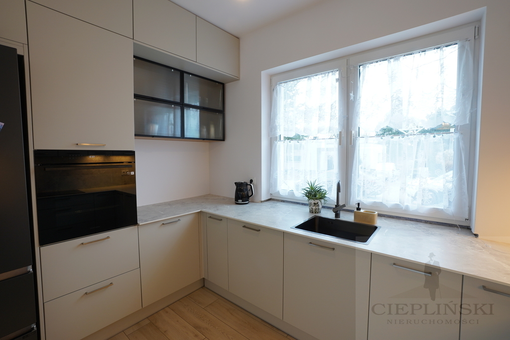 Wyjątkowy, nowy dom parterowy w otoczeniu natury (9)