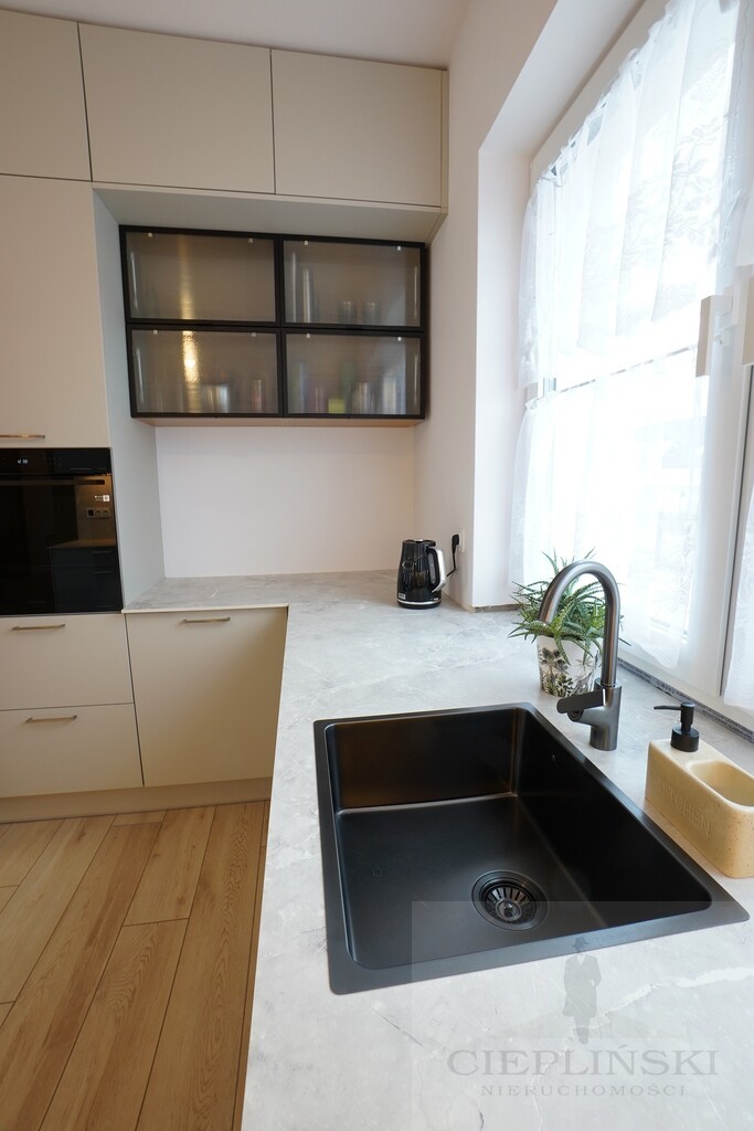 Wyjątkowy, nowy dom parterowy w otoczeniu natury (10)