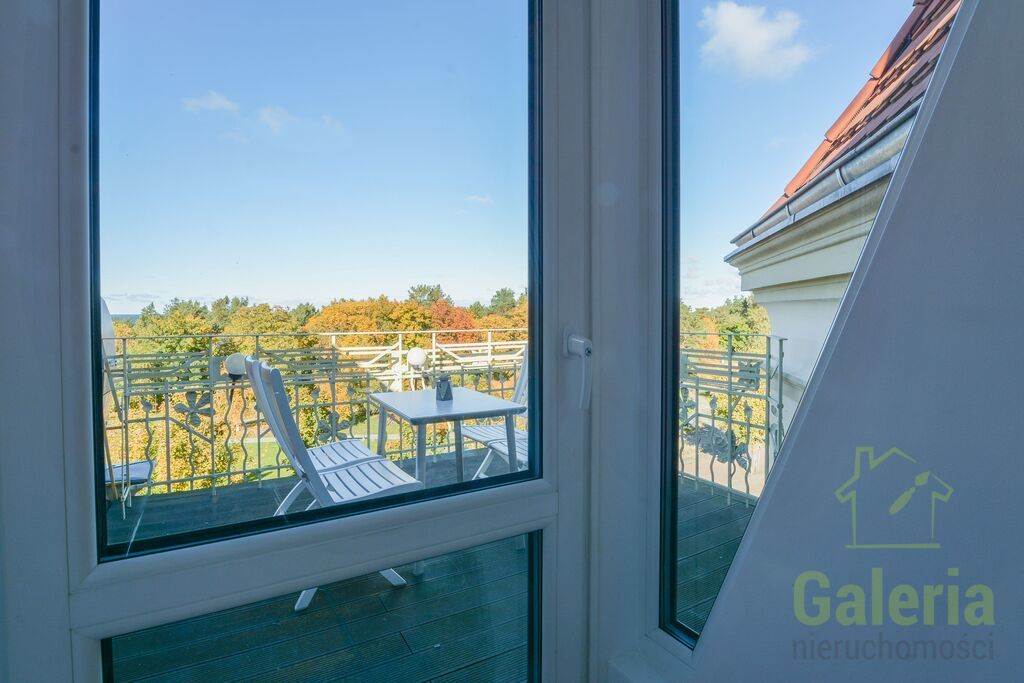 Apartament z tarasem z widokiem na morze. (9)