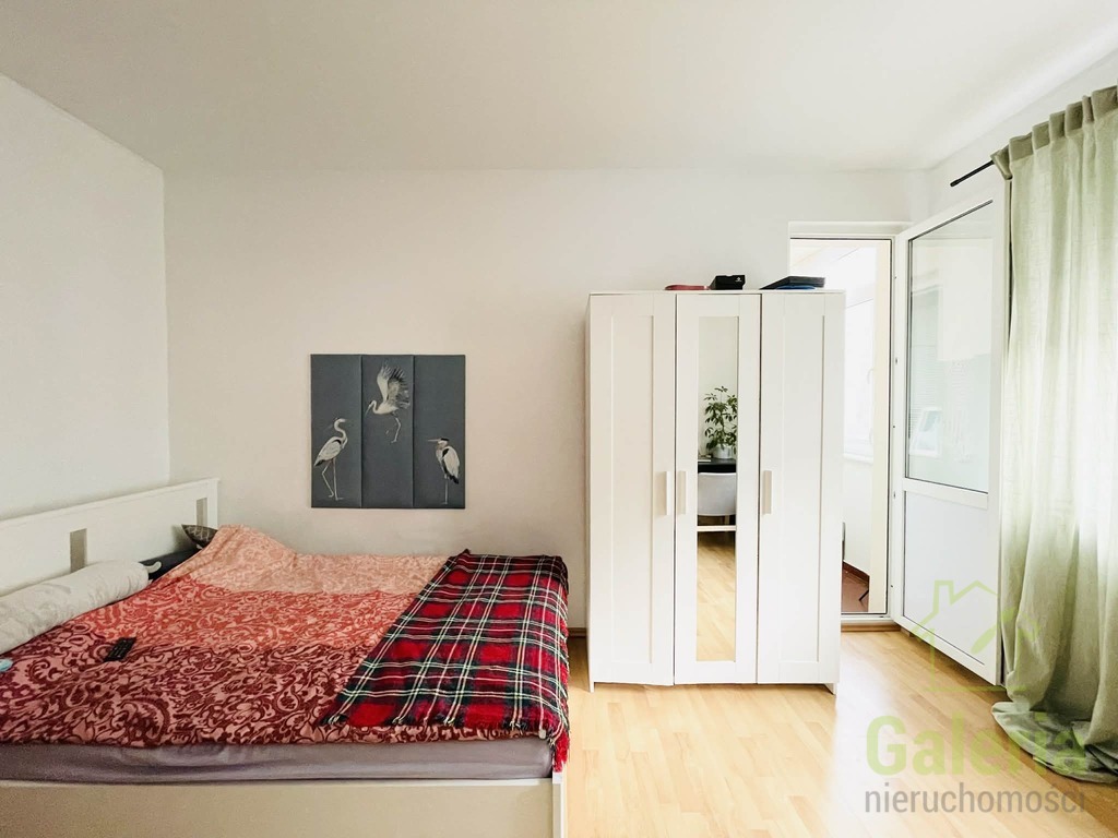 Mieszkanie w kamienicy; 3 pokoje z loggią (7)