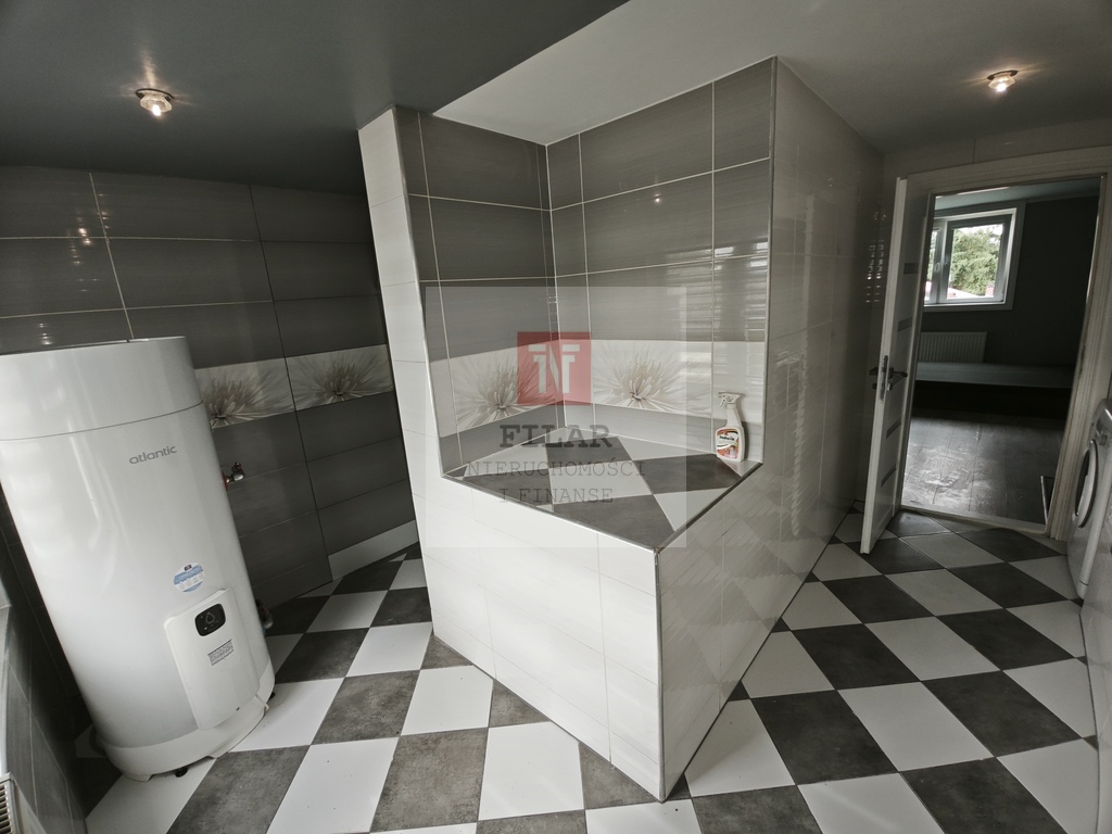 Duży dom-idealny na pensjonat-18 pokoi. (22)