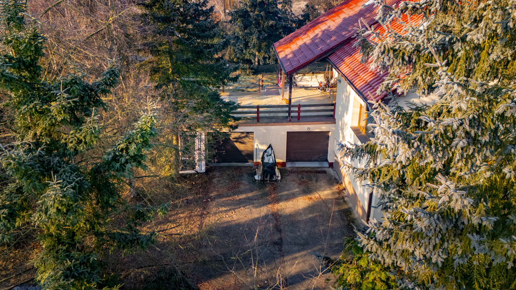 Ogromny dom z dużą działką w świetniej lokalizacji (14)