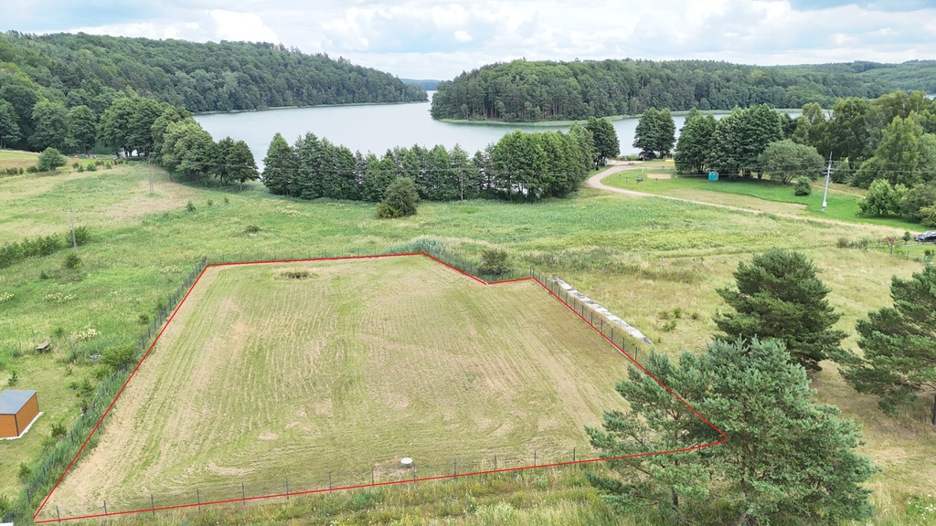 Działka z bezpośrednim zejściem do jeziora Komorze (2)