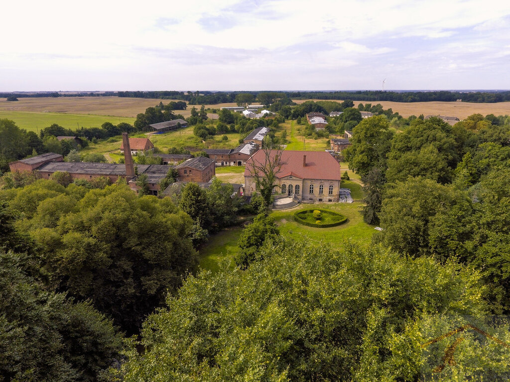 Manor with land in Przybyslaw, West Pomerania (5)