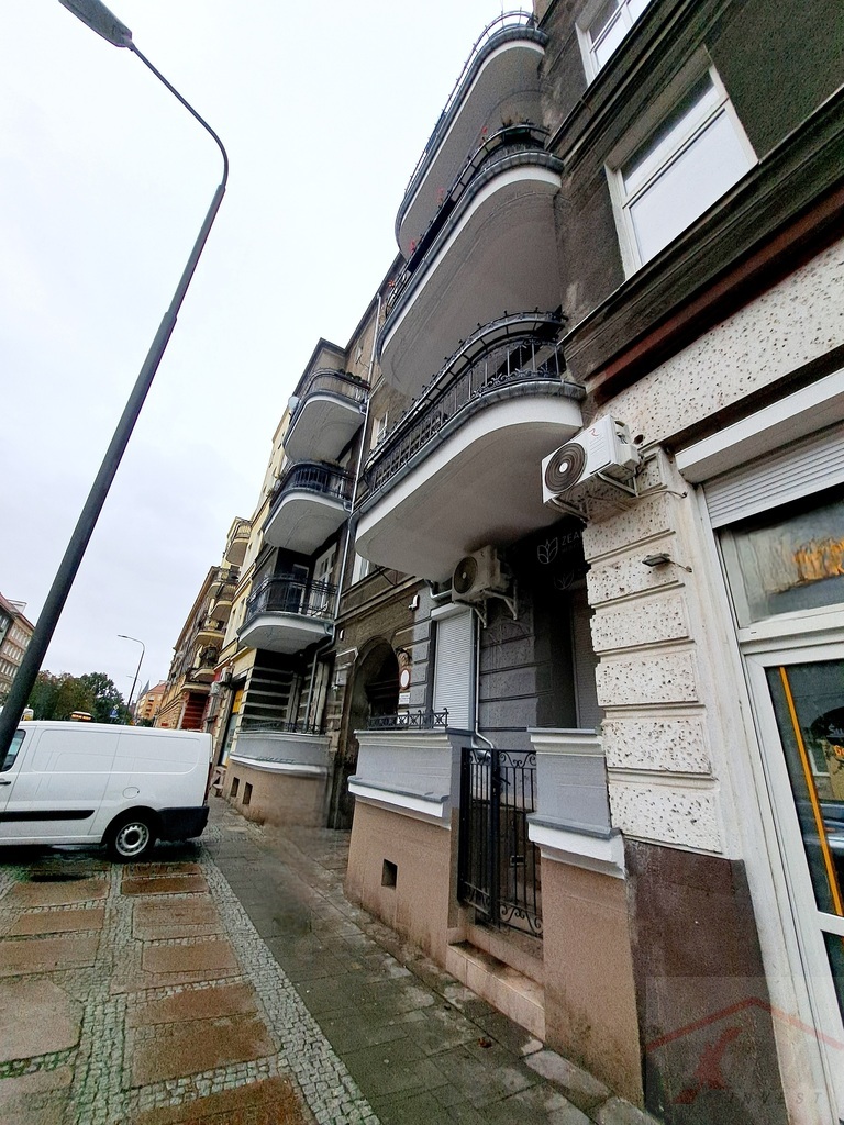 Przestronne mieszkanie w Centrum.1 piętro. Balkon! (9)