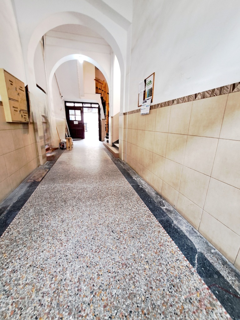 Przestronne mieszkanie w Centrum.1 piętro. Balkon! (8)