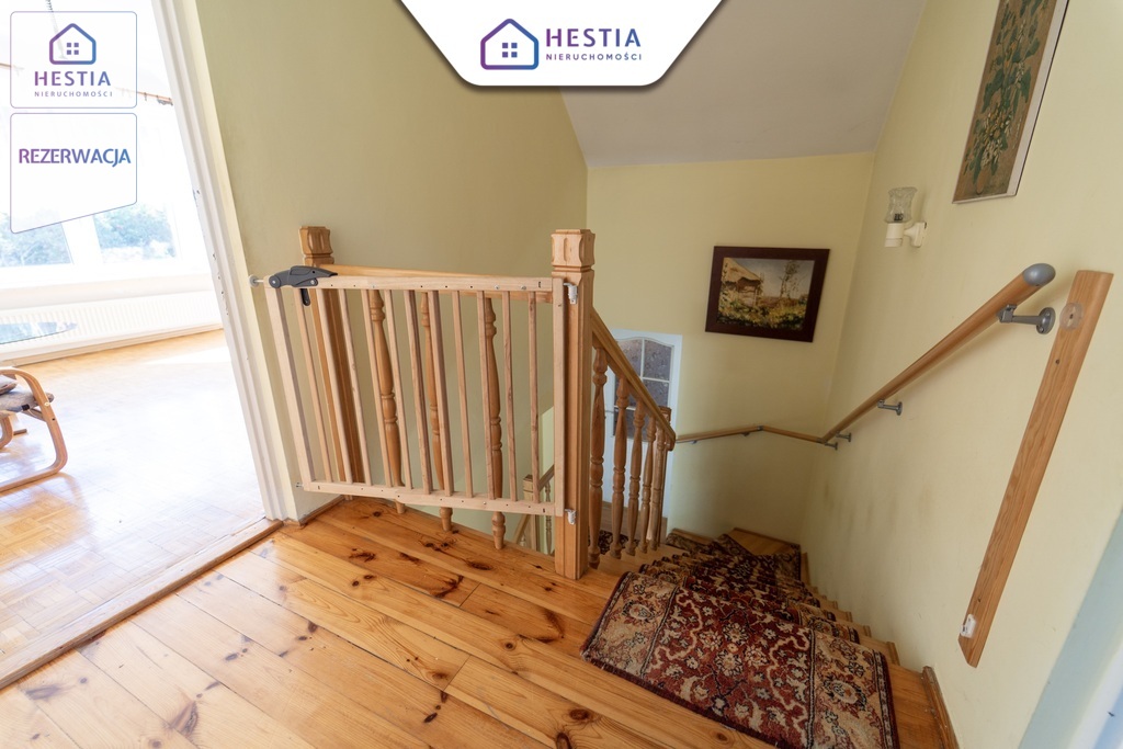 Dom z ogrodem na obrzeżach miasta (9)