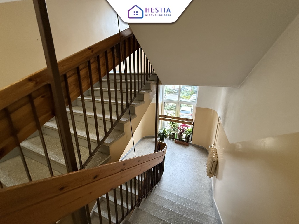 Duża Kawalerka z balkonem - Zamknięte Osiedle ! (9)