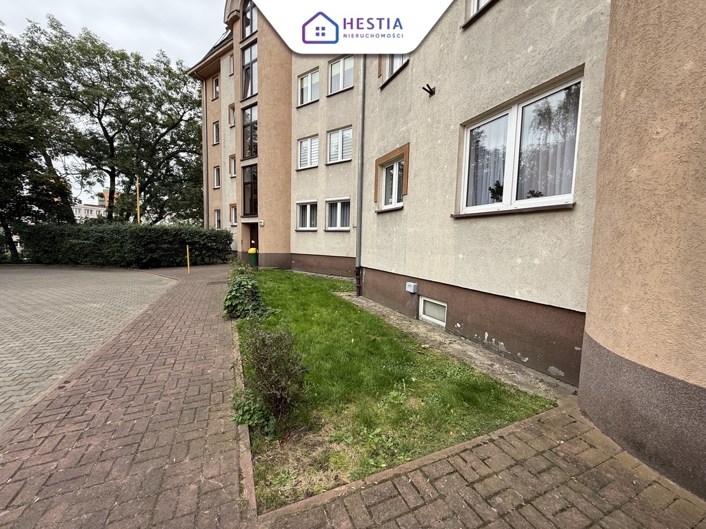 Duża Kawalerka z balkonem - Zamknięte Osiedle ! (10)