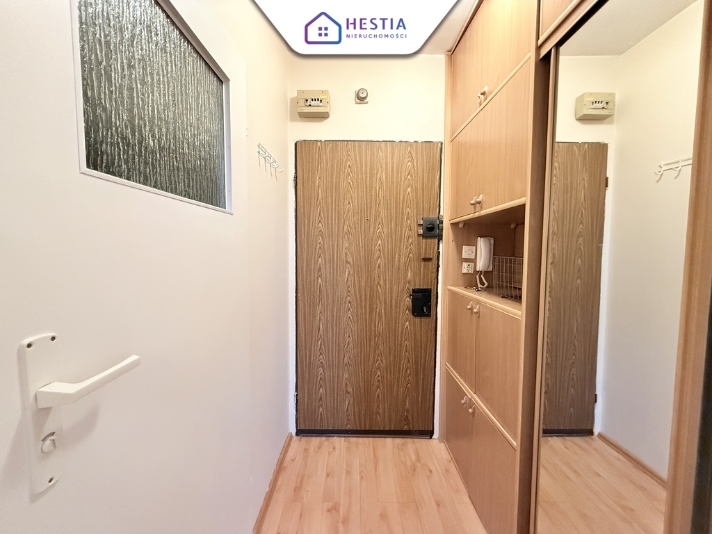 Duża Kawalerka z balkonem - Zamknięte Osiedle ! (7)