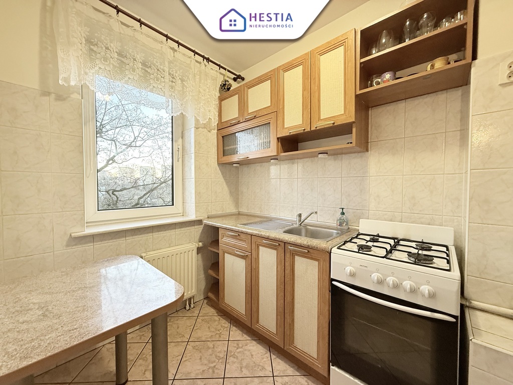 Duża Kawalerka z balkonem - Zamknięte Osiedle ! (4)