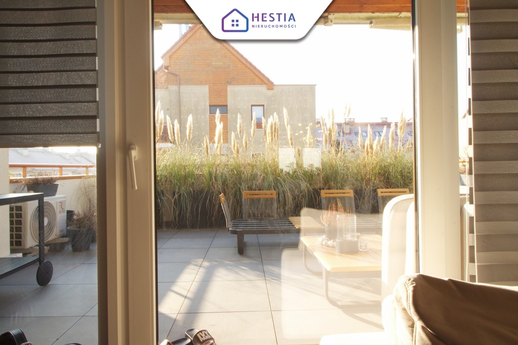 Nowoczesne mieszkanie z tarasem na cichym osiedlu (25)